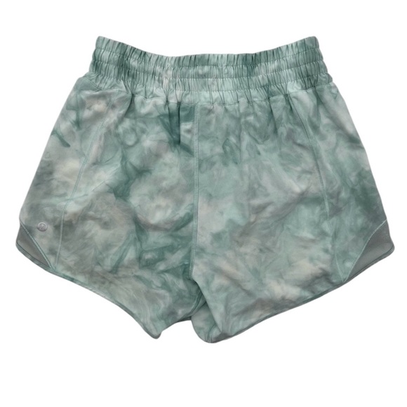 Women’s Lululemon Hotty Hot High Rise 4” Lined Blue Tie Dye Shorts Size 4 - Picture 2 of 10